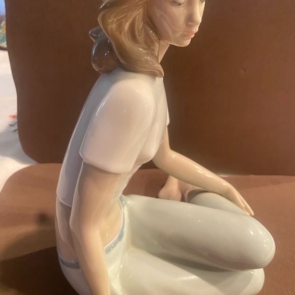 NAO By LLADRO Mediterranean Breeze - Picture 2 of 5